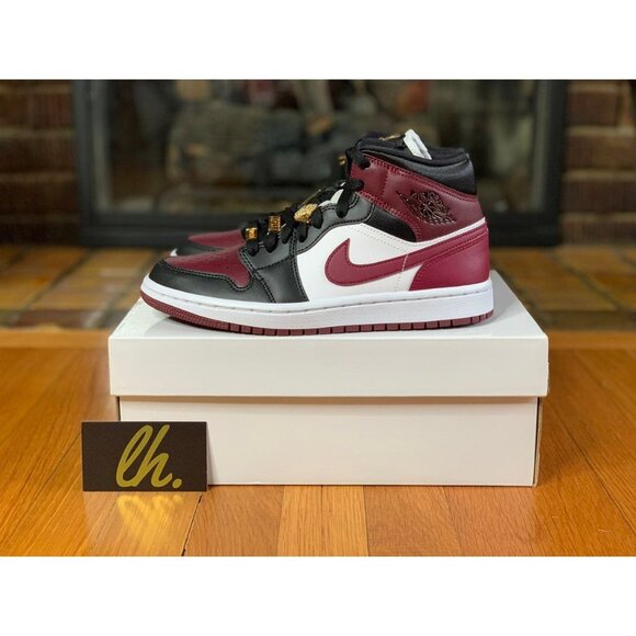 Size 7 w Air Jordan 1 Mid "Dark Beetroot" - Picture 1 of 5